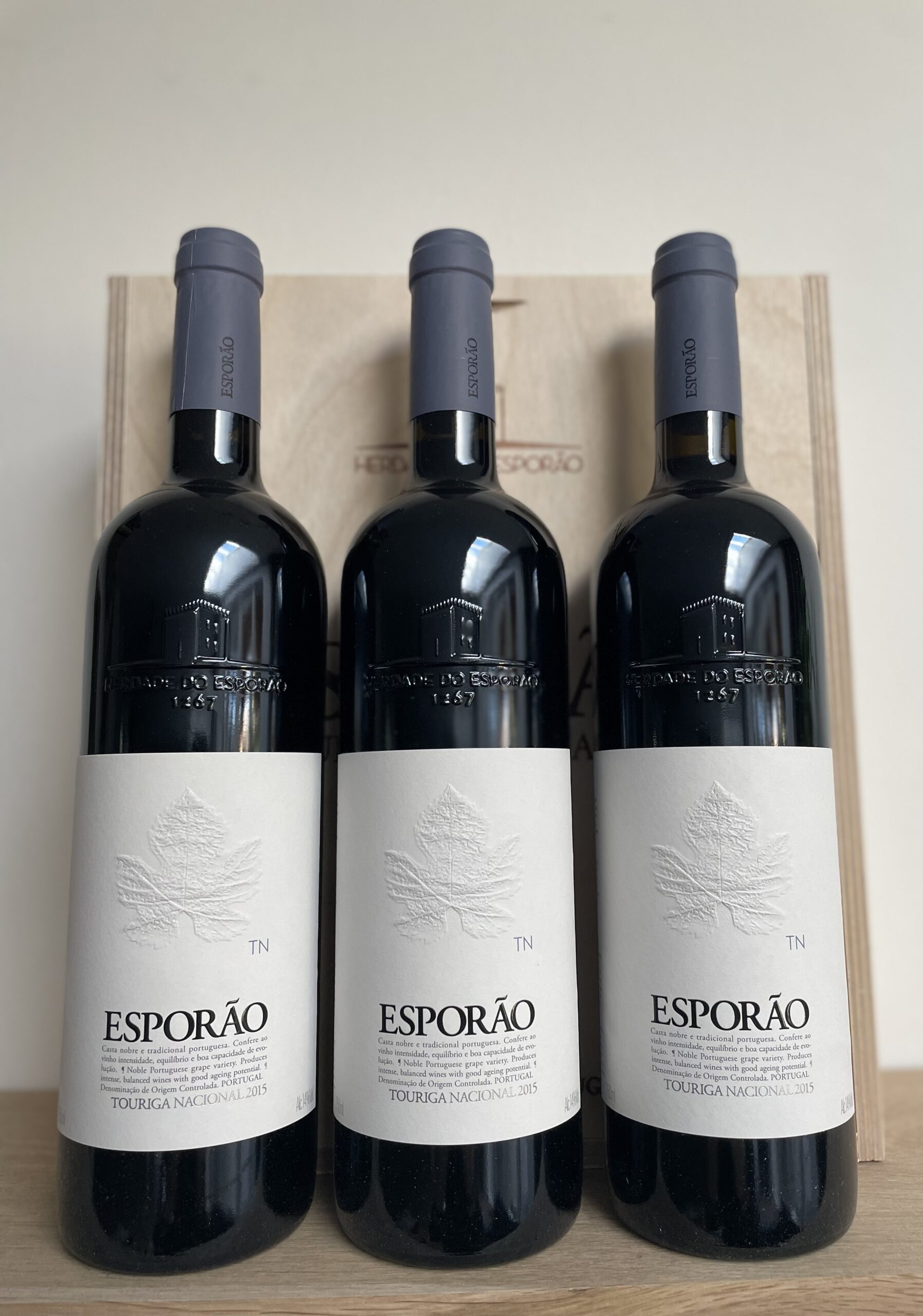 Esporao Touriga Nacional 2015 exclusieve wijn bijzondere wijn in kist 3